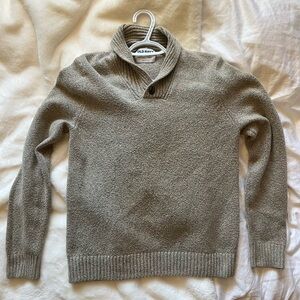 Old Navy Beige Sweater - Small